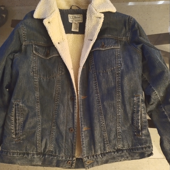 LL  Bean mens large denim jacket in pristine condition - Picture 1 of 9